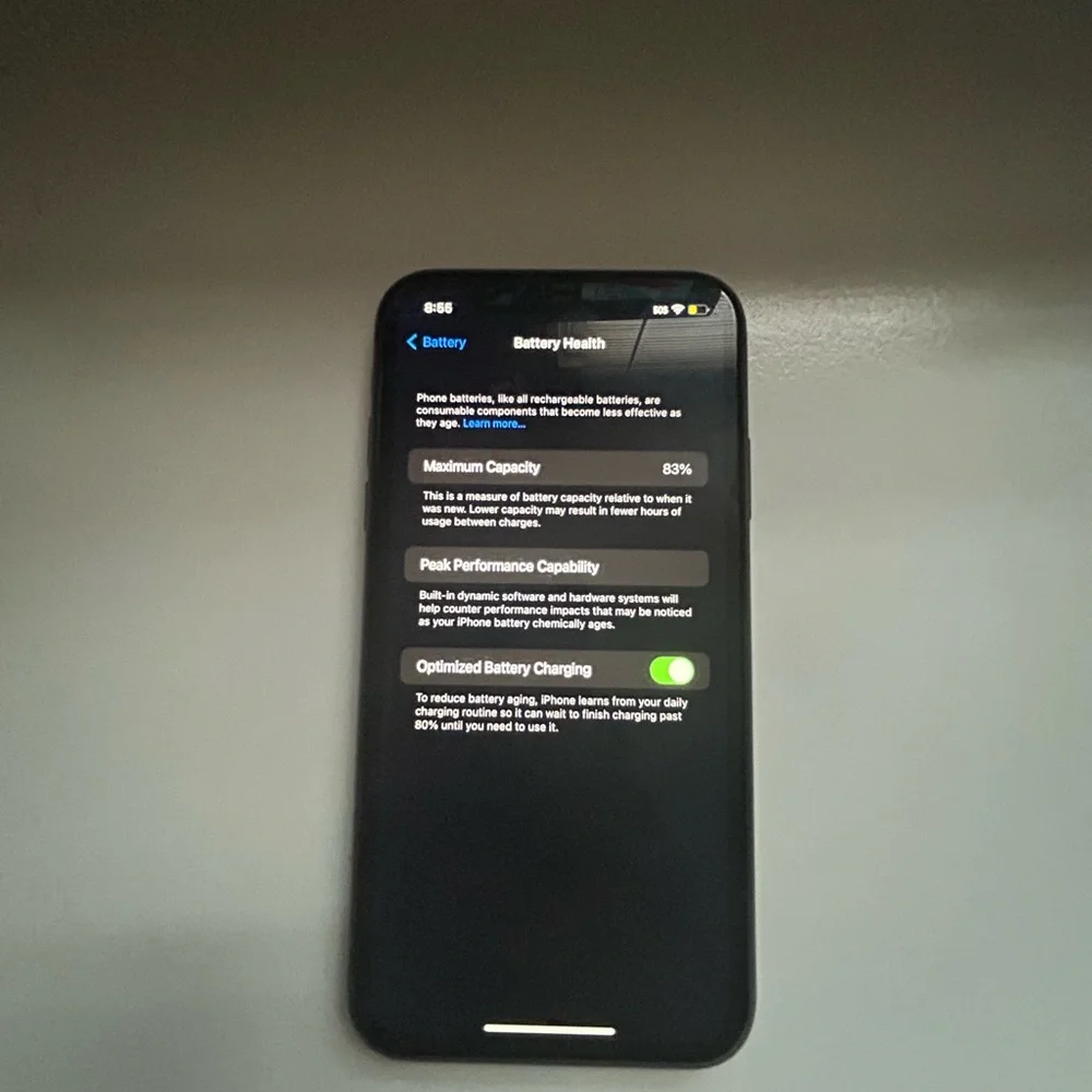 Apple Smartphone with Black Frame and Vibrant Display - Awesome Condition